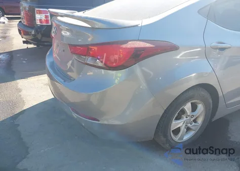 2015 Hyundai Elantra Se z USA, uszkodzony, nr VIN 5NPDH4AE5FH632662